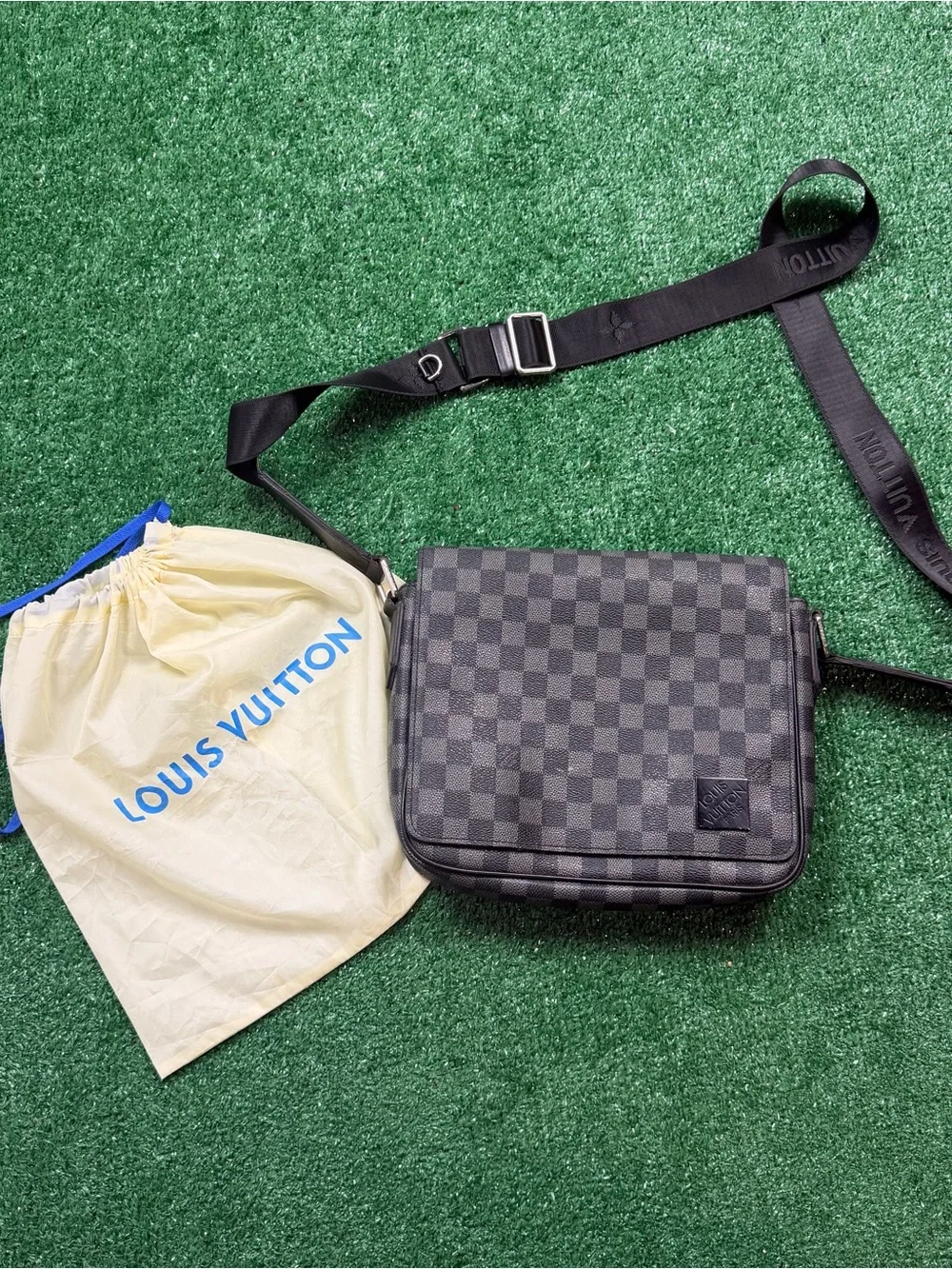 Louis Vuitton Damier Graphite Messenger Crossbody in Black and Gray
